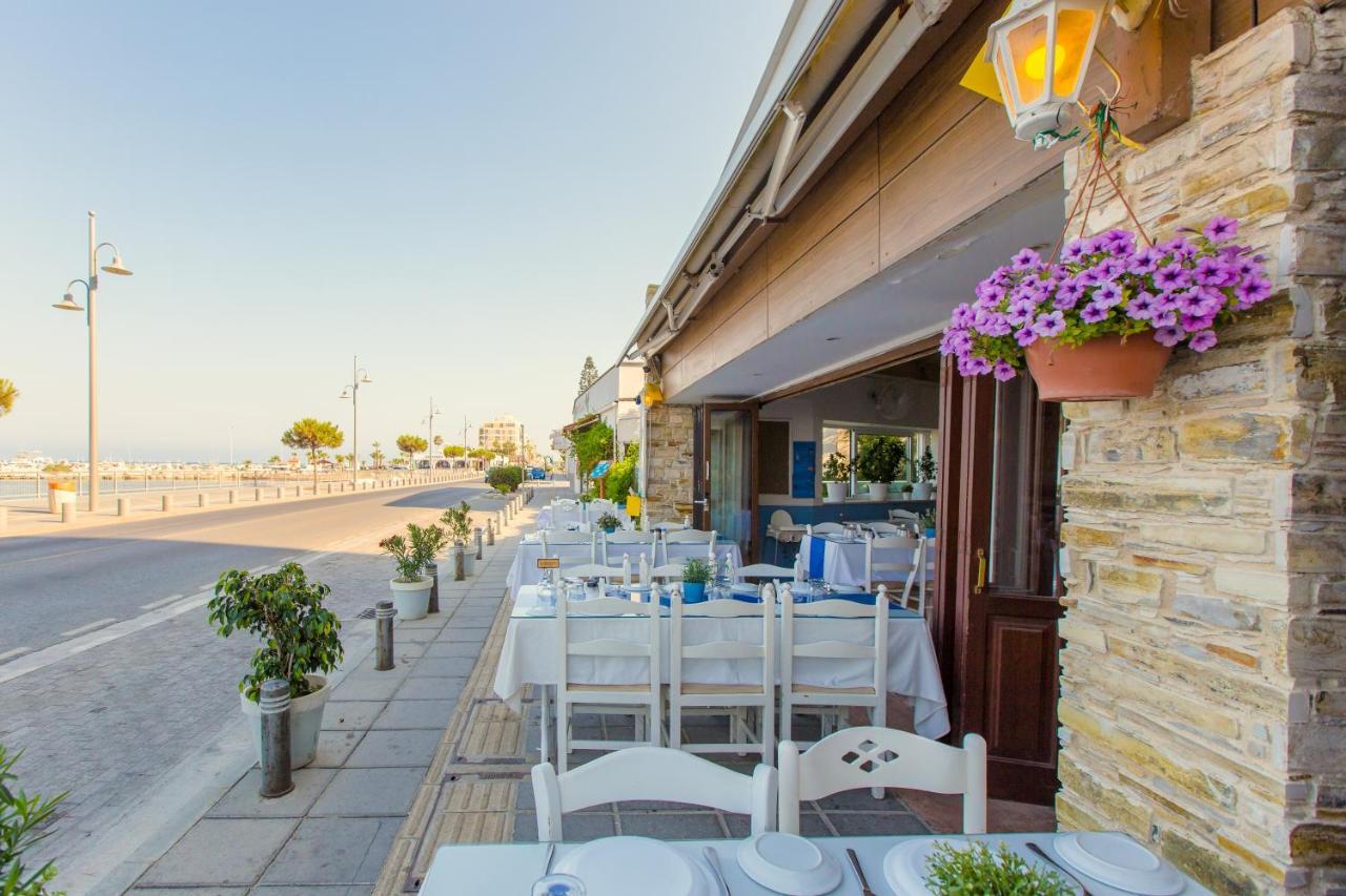 Furnished Seafront Studio Ларнака Екстериор снимка